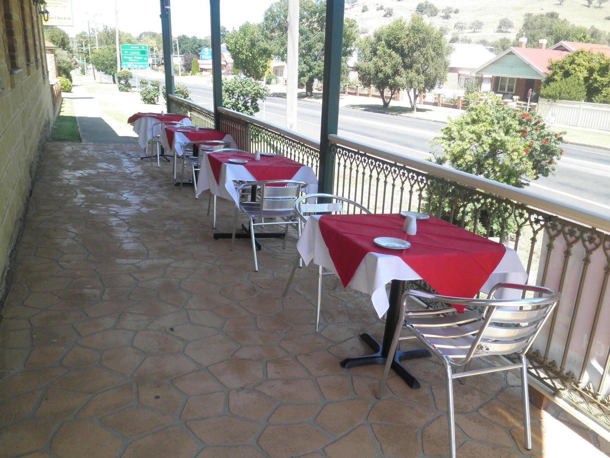 Poet'S Recall Motel Gundagai Exteriör bild